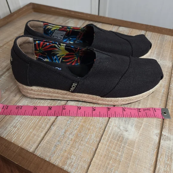 Bobs From Skechers Woman’s Black Espadrille. Size 8 1/2 - Picture 10 of 13